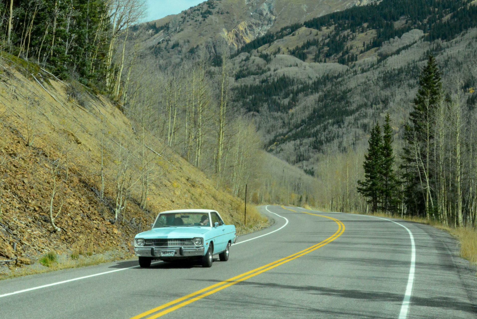 Oldtimer auf einer Passstrasse in Colorado